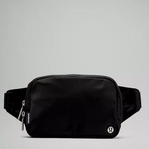 NEW IN PACKAGE, Lululemon Everywhere Belt Bag Large - Black